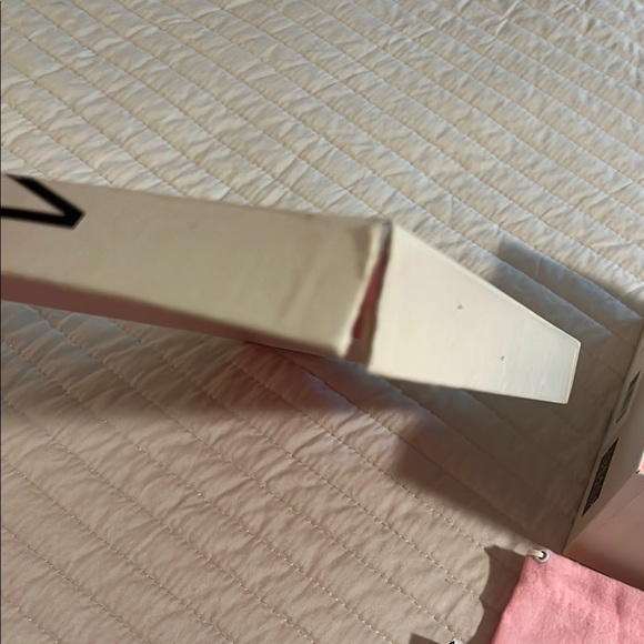 Isaac Mizrahi Pink Storage Pouch - Picture 7 of 9